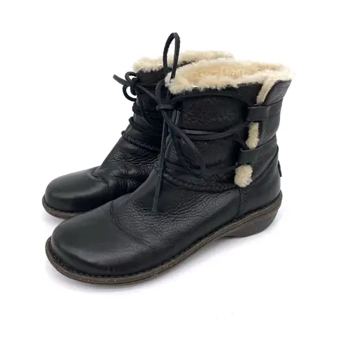 UGG  Caspia 1932 Lace Up Leather Booties Black 9