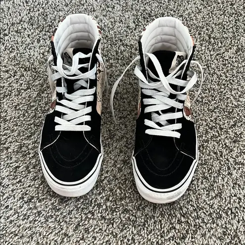 Vans breast cancer awareness womenโs body positivity Monochrome Skate Shoes