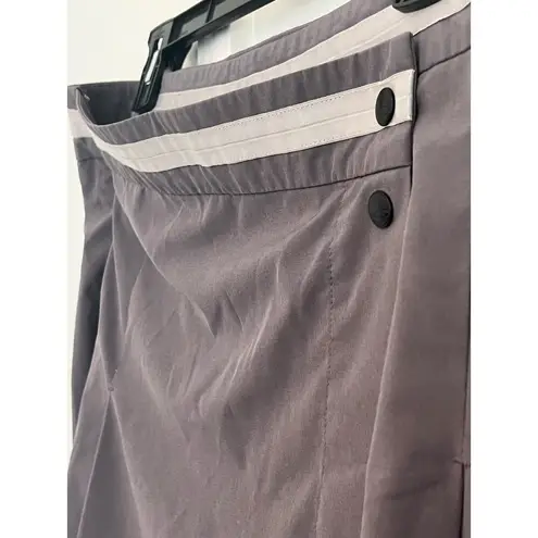 Oakley  wrap skort gray size 4