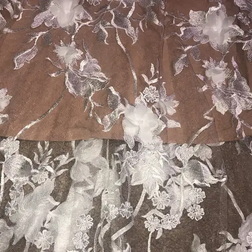 Dress the Population Sidney Floral Appliqué Illusion Sheer Gown White/Nude M