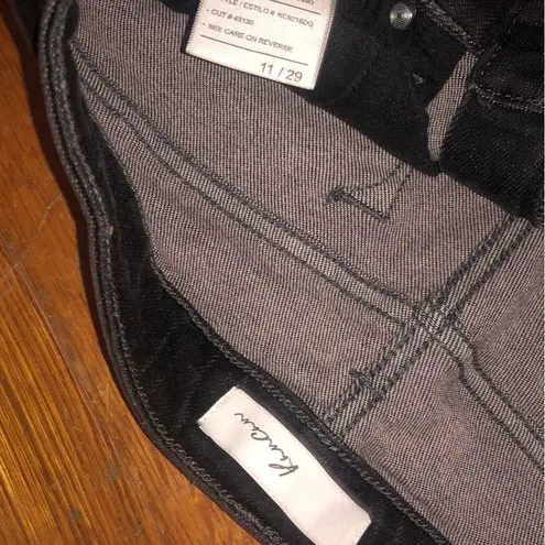 KanCan Black Skinny Jeans Sleek Tapered Fit distressed hem Size undefined
