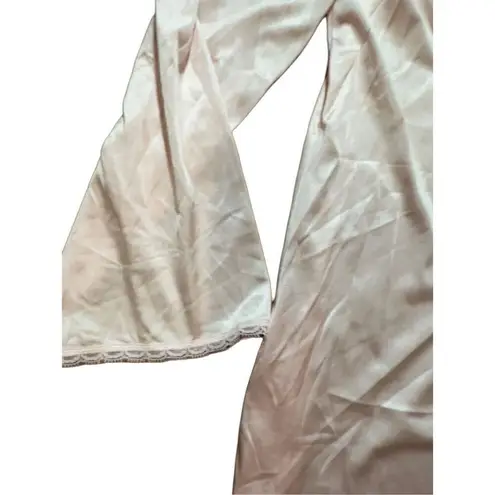 Vanity Fair Vintage women’s light pink long nightgown sz L