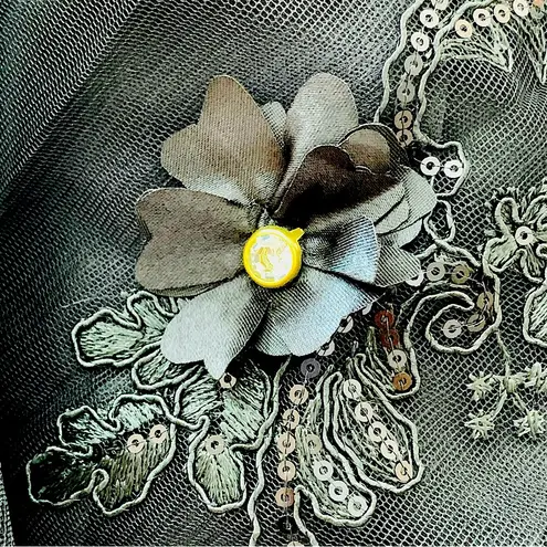 Arula Black & Gold Floral Appliqué Sequin Shimmer Sleeveless Maxi Dress. Size XL