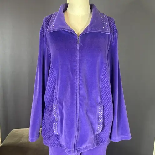 Alfred Dunner Women's Purple 2 Piece
Velour Loungewear Set Size 16W