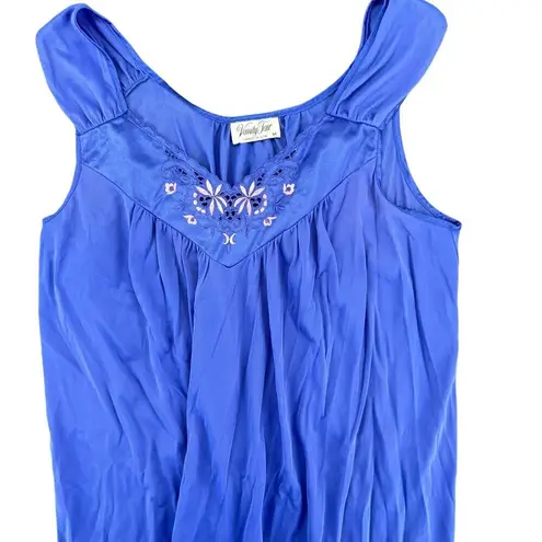 Vanity Fair Vintage 1970s Purple Embroidered Nightgown Medium Lace Floral