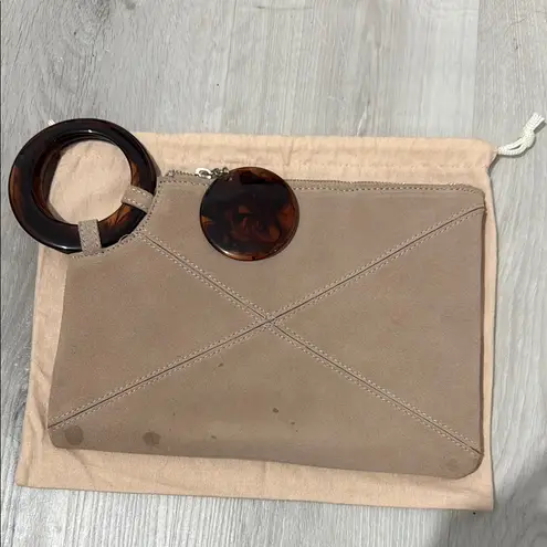 Elegant Tan Clutch with Tortoise Shell Accent