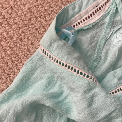 Mika & Gala Scalloped Cropped Eyelet Tank Top Blouse Aquamarine Teal Size 10 EUC