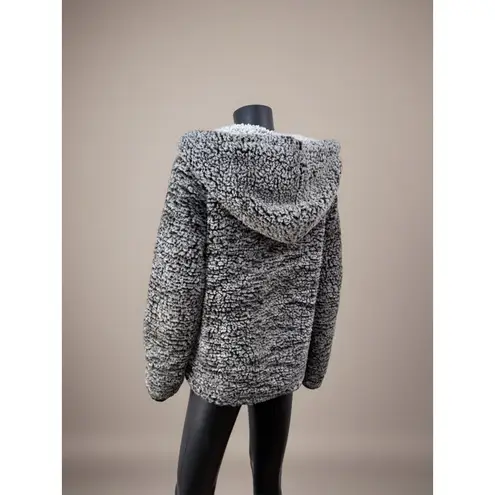 Thread & Supply Sherpa Hoodie Charcoal Fuzzy Pullover Soft Cozy Small Gray
