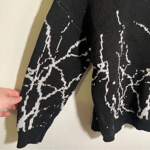 Firla Graphic Pattern Drop Shoulder Sweater Black White Size XL