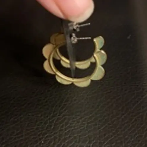 Gold Flower Hoop Earrings Retro Petal Design Lightweight Statement Hoops