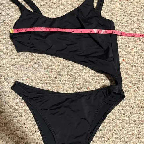 Solid & Striped Jourdan Cut Out One Piece Swimsuit Black- Size Medium