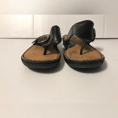 Born concept  black slide on Thong sandals size 7