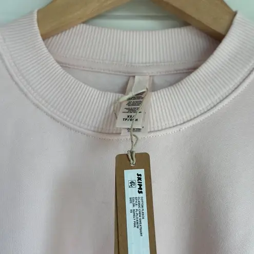 SKIMS Cotton Fleece Classic Crewneck in Barely Pink, Size X-Small
