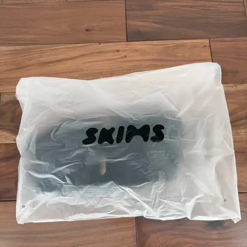 SKIMS Smoothing Intimates Full Coverage Lightly Lined Bra Onyx 34DD