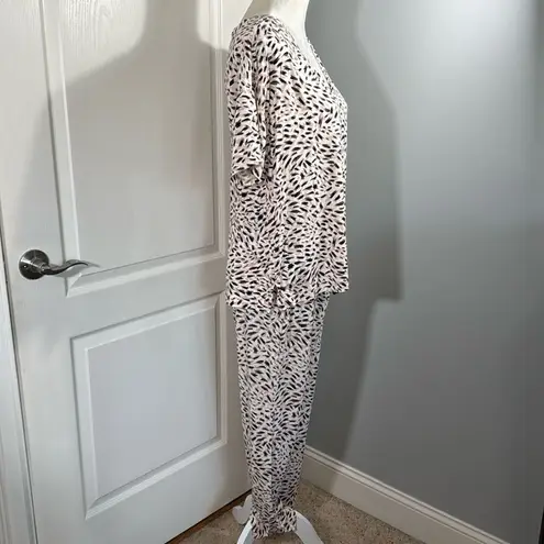 Soma Cool Nights Pink and Black Top and Matching Pants Set.