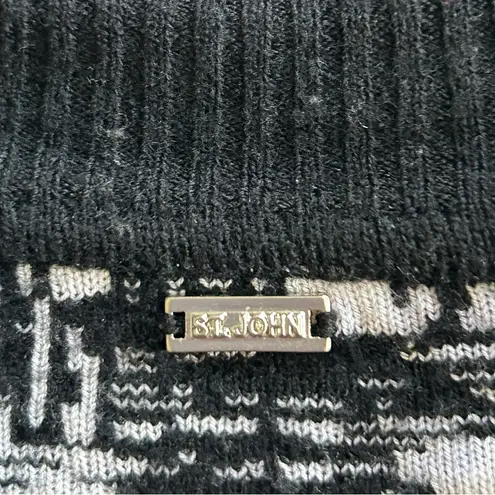 St. John Wool Blend Full Zip Shoulder pad Jacket Size Medium white black