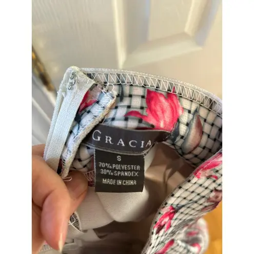 Gracia Thick A-Line White Basketweave & Pink Floral Mini Skirt