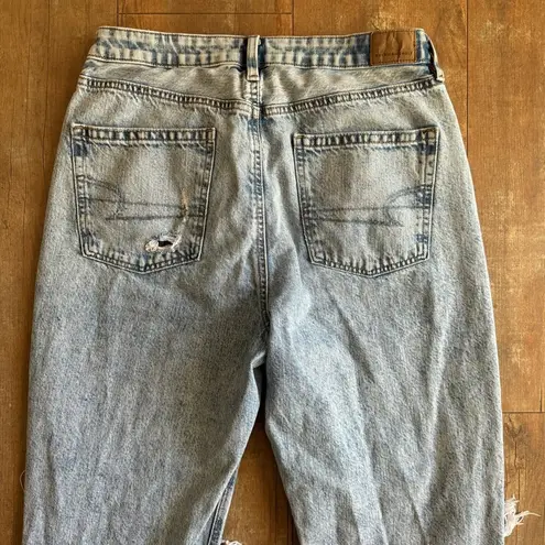 American Eagle Mom Straight Ripped Distressed High Rise Light Wash Jeans Size 12