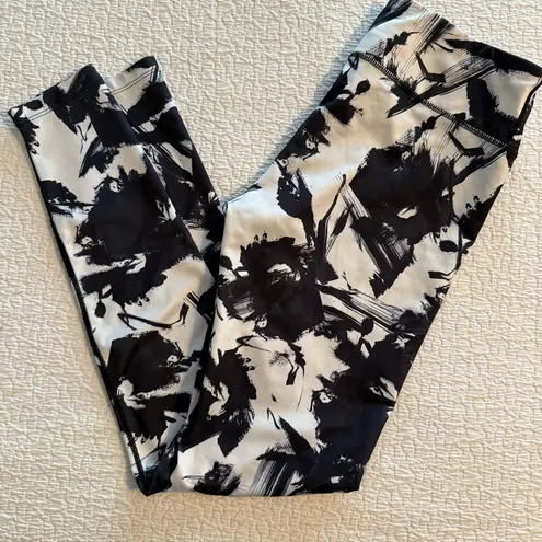 JoyLab Black and White Patterned Leggings