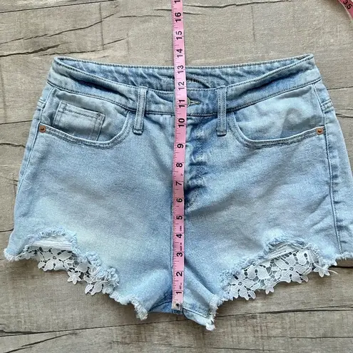 Wild Fable Light Wash High Rise Short Denim Lace Cut Out Festival Retro Shorts 8