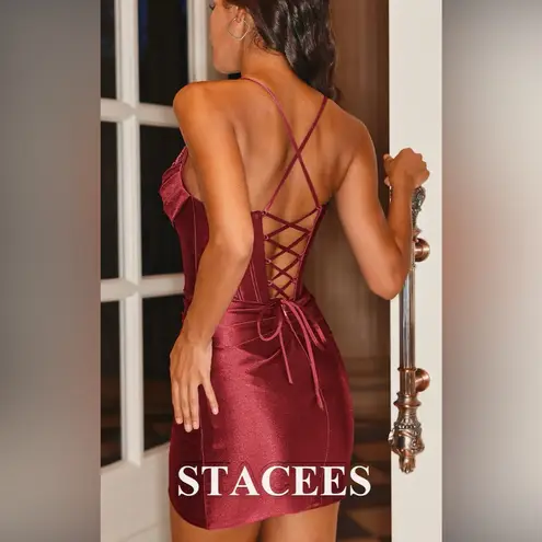 NWT Elegant Burgundy Mini Glitter Dress Size 8 Red