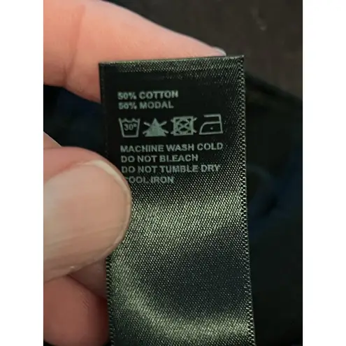 Manchester Shirt Womens Medium Black AKA Scoop Neck Graphic Tee Modal Cotton