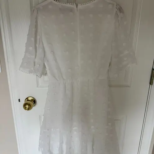 Simplee Apparel Simplee 1/2 sleeve mini Elegant White Lace Dress in M