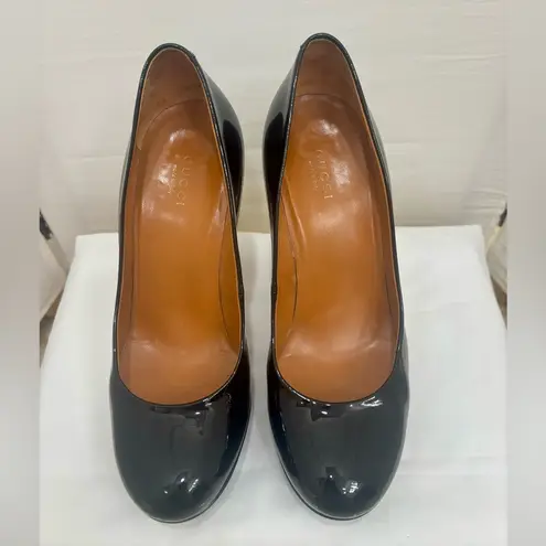 Gucci Patent Leather Platform Pumps. Black. Size 37