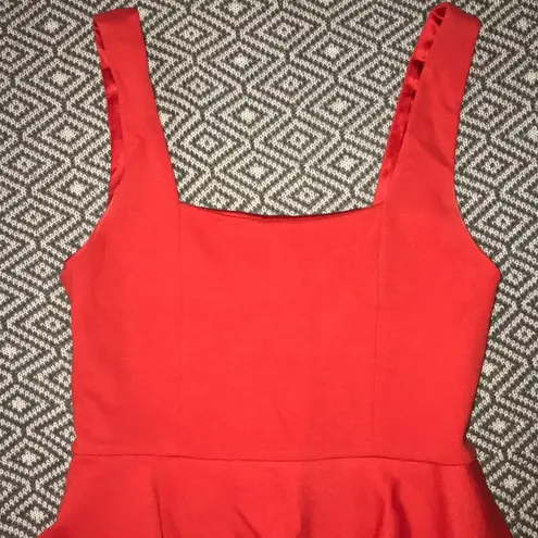 Alice + Olivia  Georgina Peplum Mini Dress Employed Red Bodycon Flare Ruffle Zip