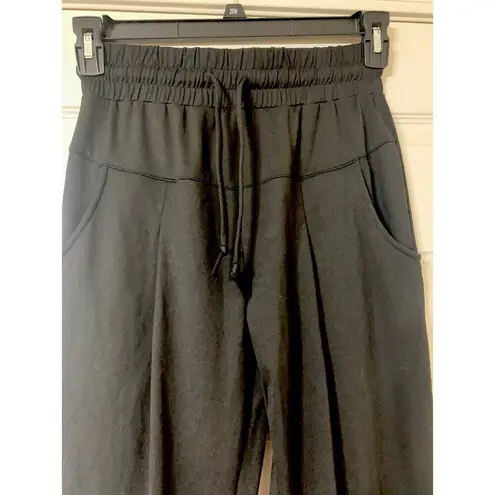 Zyia  Active Joggers Size Small Black With Drawstring And Pockets