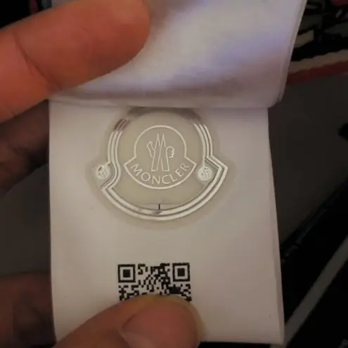 Moncler NWT Red Floral Cream Base Chic Edgy Feminine Grenoble Ski Pants Size 42