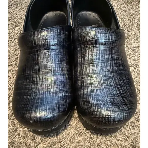 Dansko Clogs Professional Linen Patent Sz 36 (5.5) Black Metallic Rainbow Work