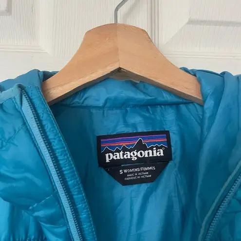 Patagonia  blue down puffer jacket