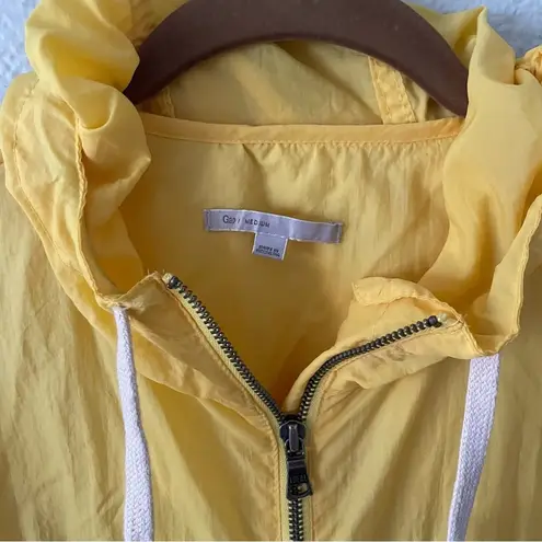 Gap Yellow Zip Up Jacket Rain Resistant Windbreaker Size Medium 100% nylon