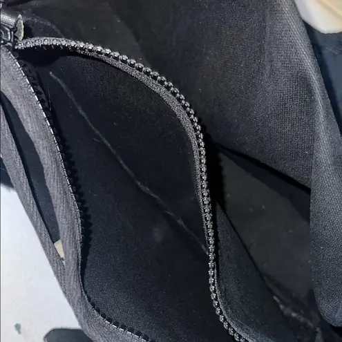 Duluth Trading Co deluxe shell black and Silver Shoulder Bag with Front Flap