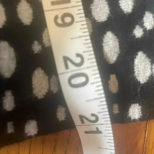 Premise CLEARANCE!! Black and White Knit Pleated Skirt Swing Size XL EUC! 0286