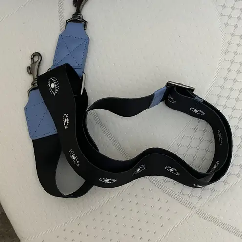 NWOT Min & Mon Cael Reversible Vista Blue Bag