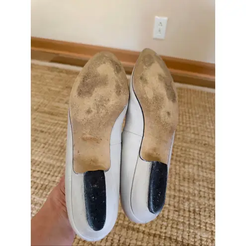 Connie Collection White Leather Flats Gold Accent Low Heel Shoes Sz 9 A