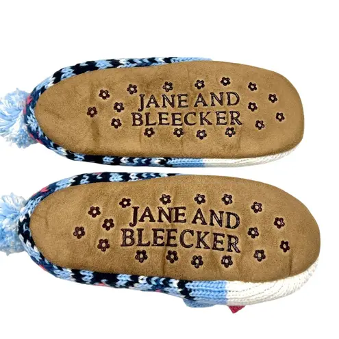 Jane & Bleecker Knit Cat Face Slippers Pom