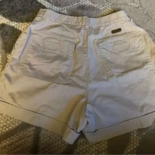 Woolrich Women’s Vintage High Rise  Khaki Shorts Size 12