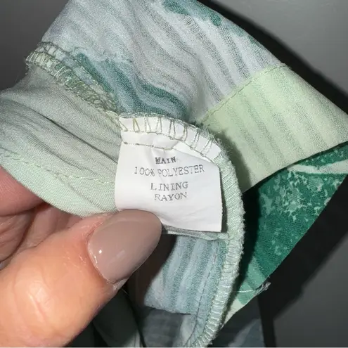 Petal and Pup Nicole Tropical Print Skirt Woman’s Size S Green Leaf High Slit