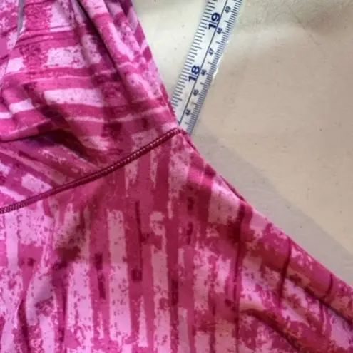 Under Armour  Women's Fitted‎ Mock Neck Half Zip Raglan Sweatshirt Pink Medium