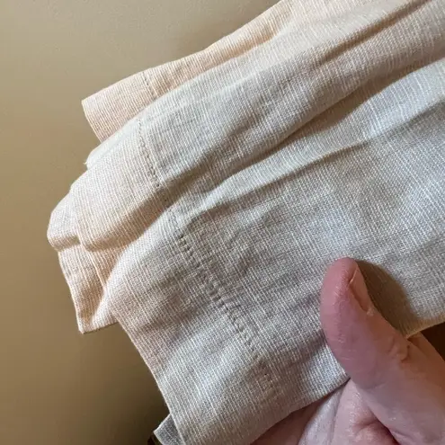 Bloomingdale’s Sutton Studio Linen Top V