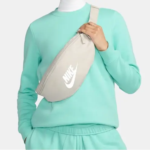 Nike  Peach Colored Belt Bag Waistpack