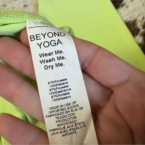 Beyond Yoga BEYOND YOGA Neon Spacedye Caught In The Midi High Waisted Legging Size Large