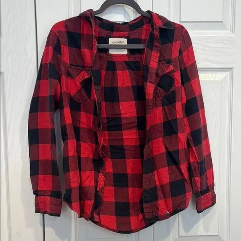 Arizona Jeans Arizona Jean Company Red and Black Button Down Shirt