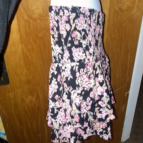 Black & Pink CBrand Floral Mini Tiered Skirt