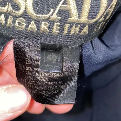 Escada Vintage Pinstripe Skirt & Blazer Set Sz 10 Lightweight Fitted Designer