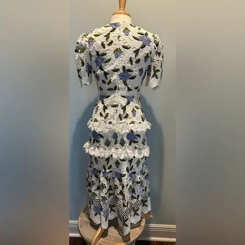 Just Me  Embroidered Lace white/Blue Floral Midi Dress size Medium