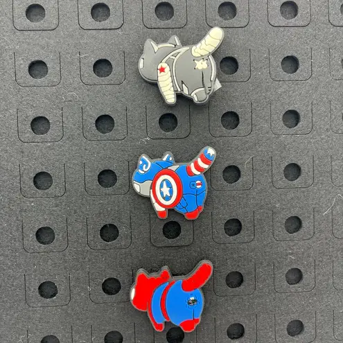 Marvel New Cat Butt Shoe Charms Hulk Spiderman Ironman Captain American Novelty